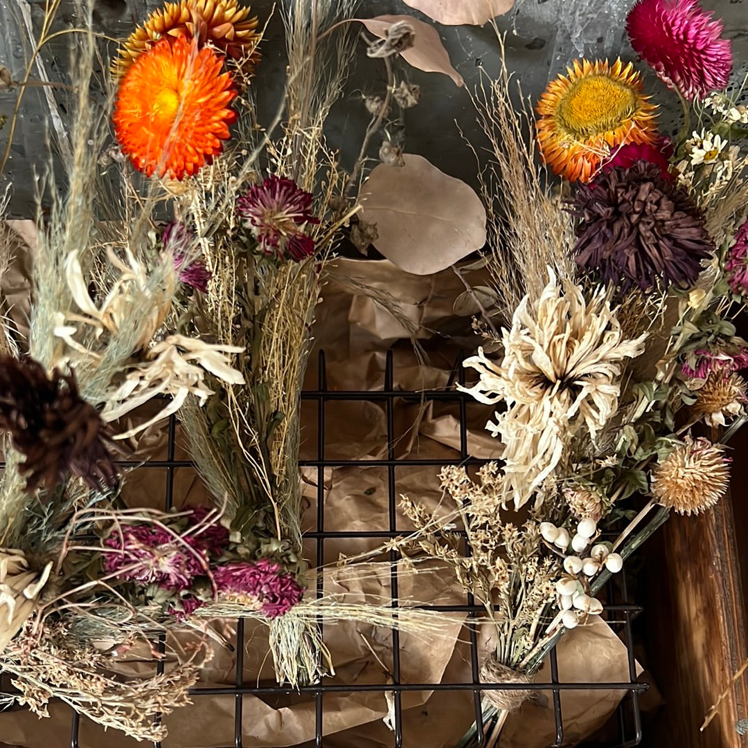 Mini Tied Dry Bouquets