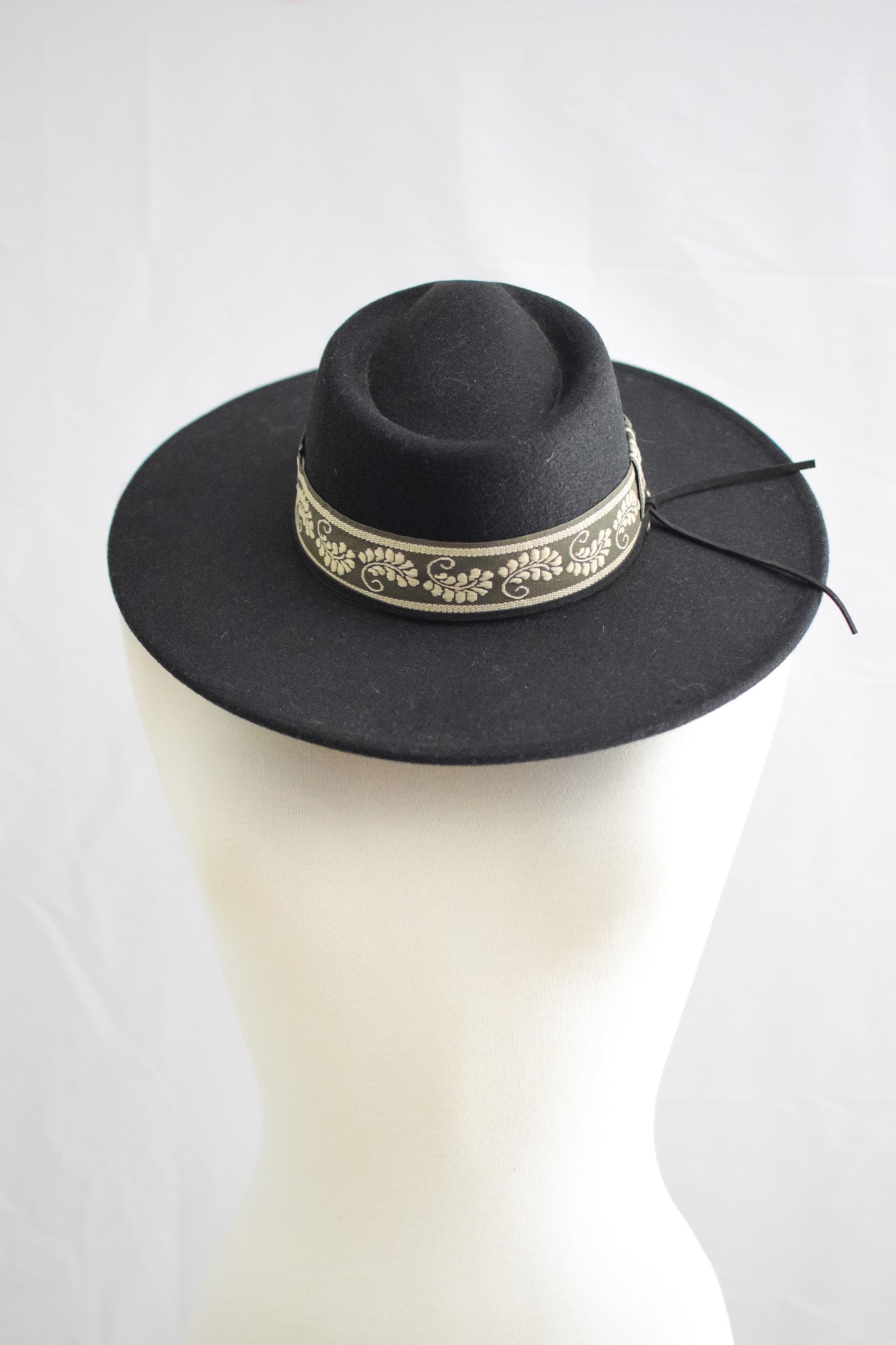 Tribal Hat Black