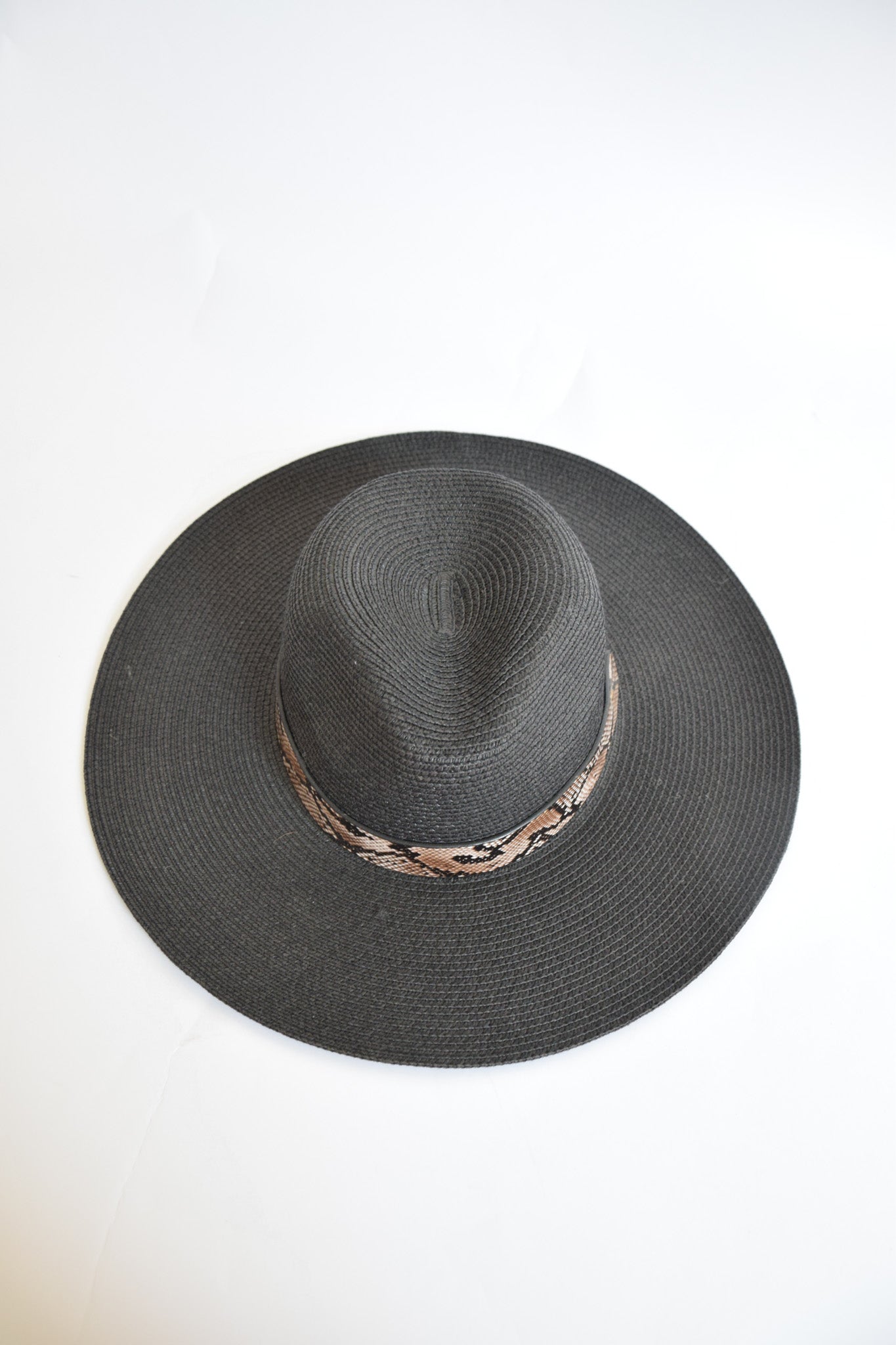 Elaina Snake Textured Black Hat