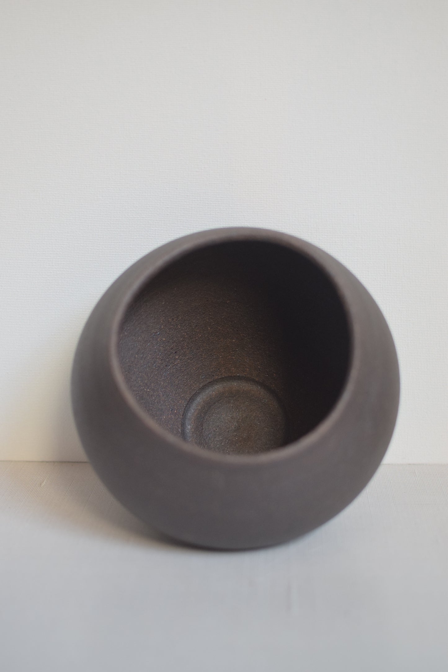 Earthen Noir Vase