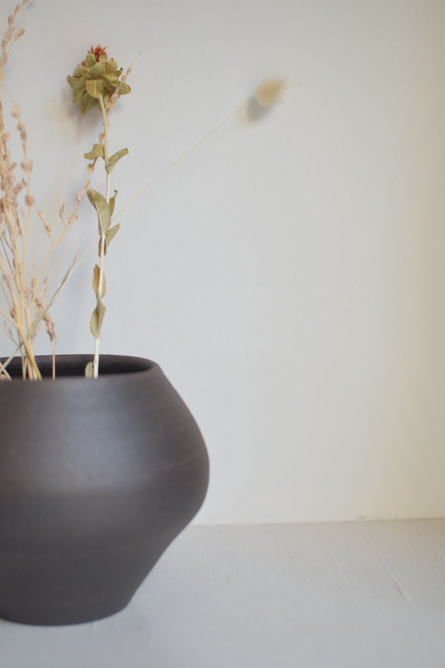 Earthen Noir Vase