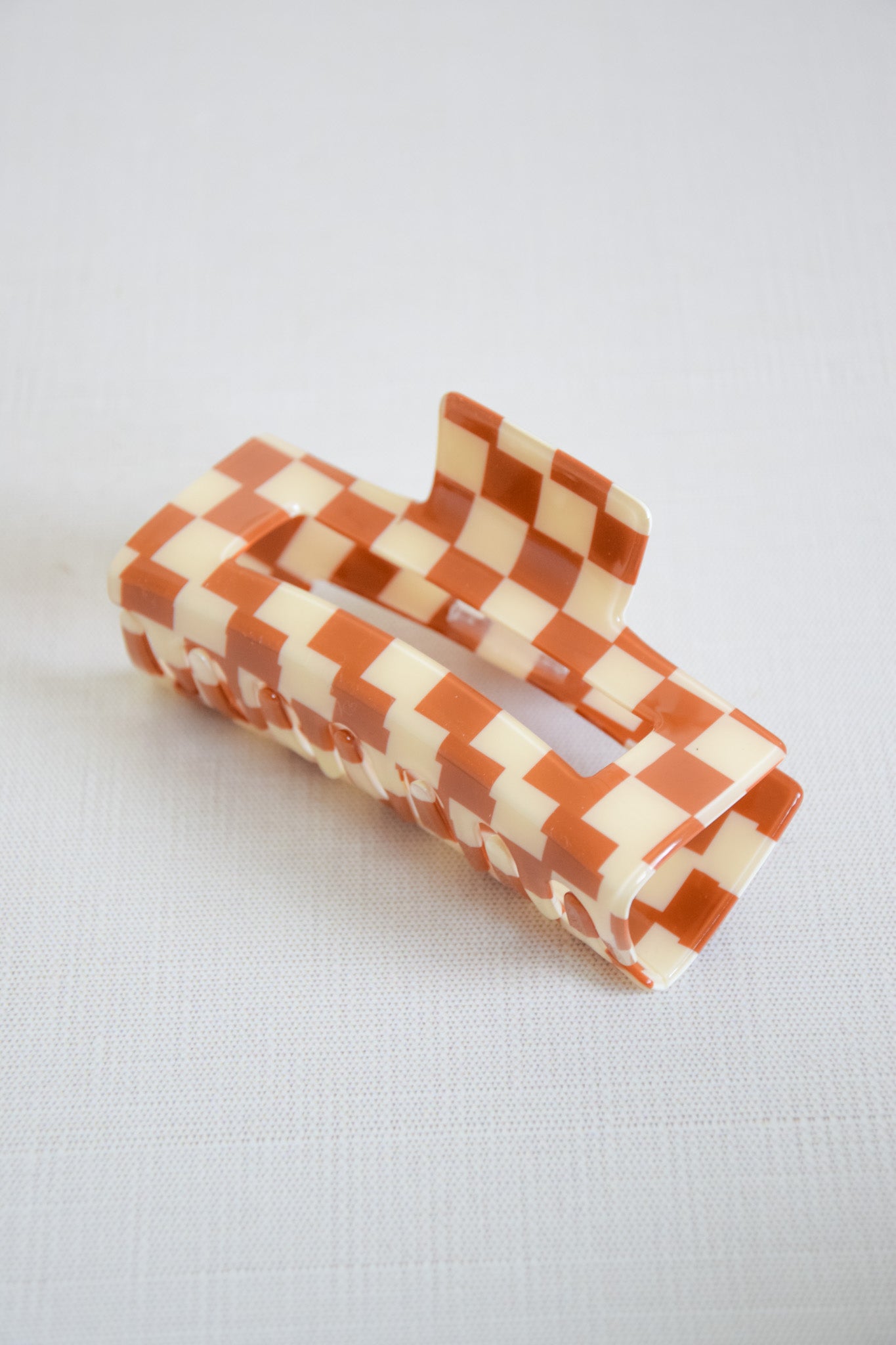 Checkers Claw Clips Caramel