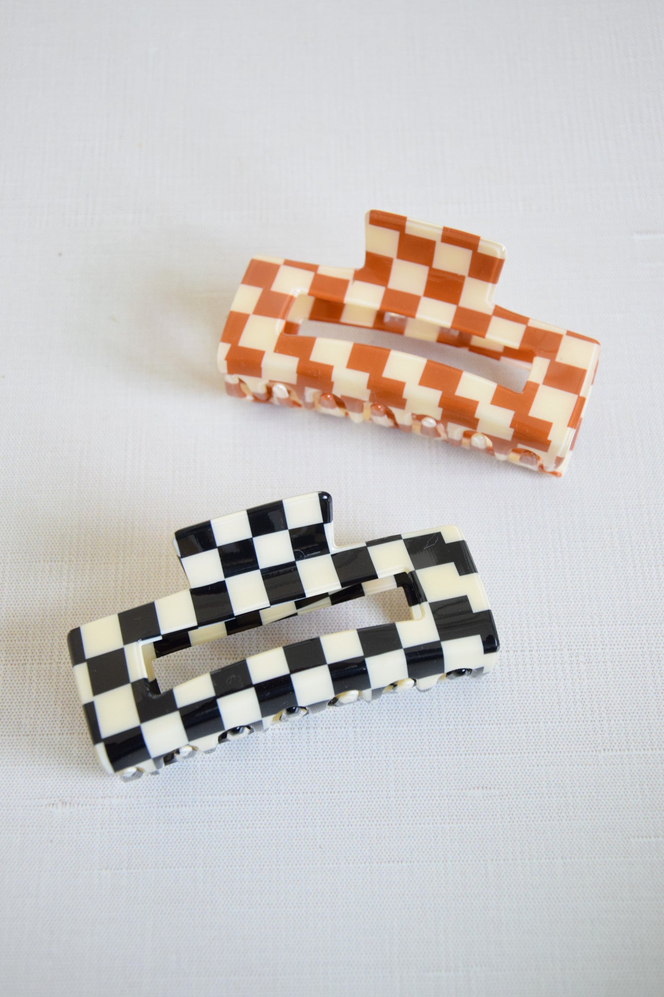 Checkers Claw Clips Caramel