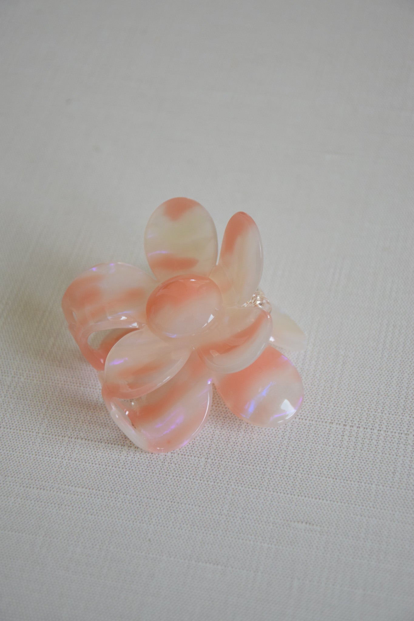 Groovy Hair Claws Coral