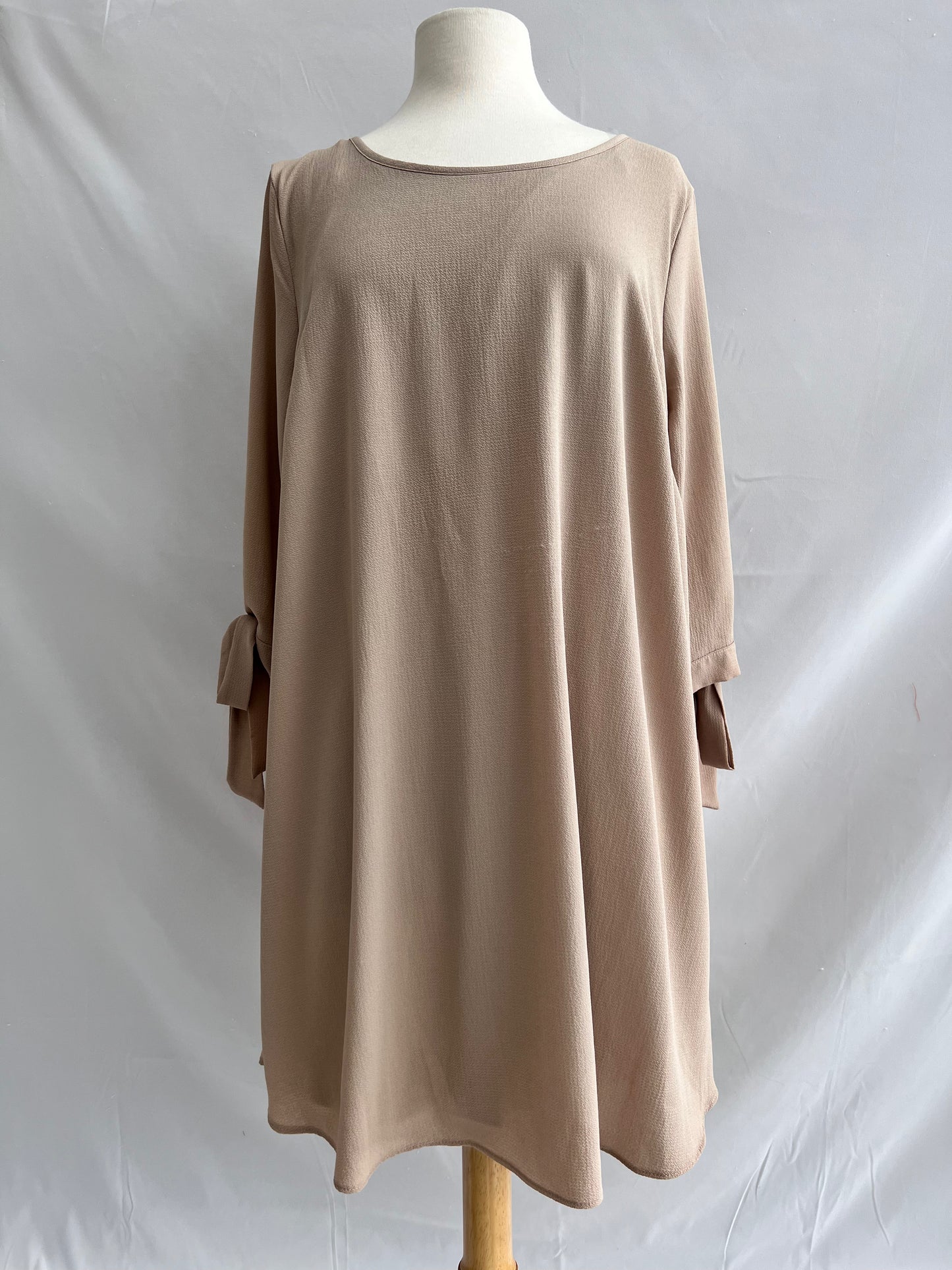 Kaya Midi Dress Extended