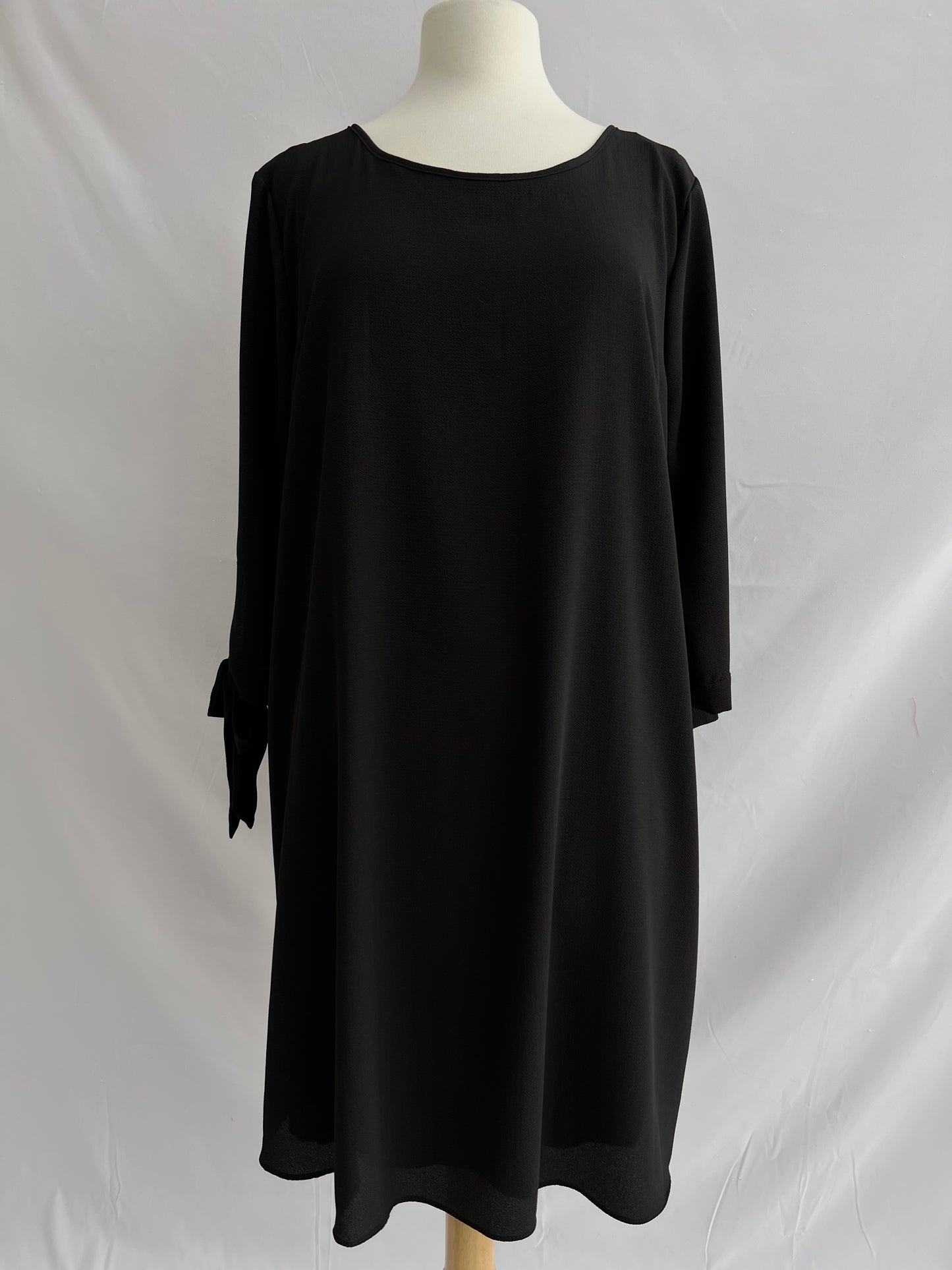 Kaya Midi Dress Extended