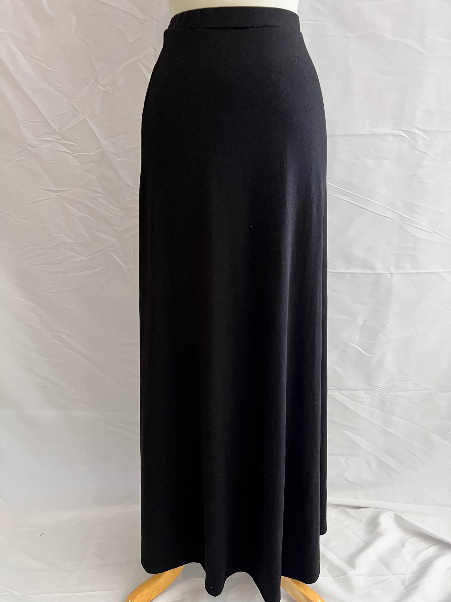 Tau Black Maxi Skirt