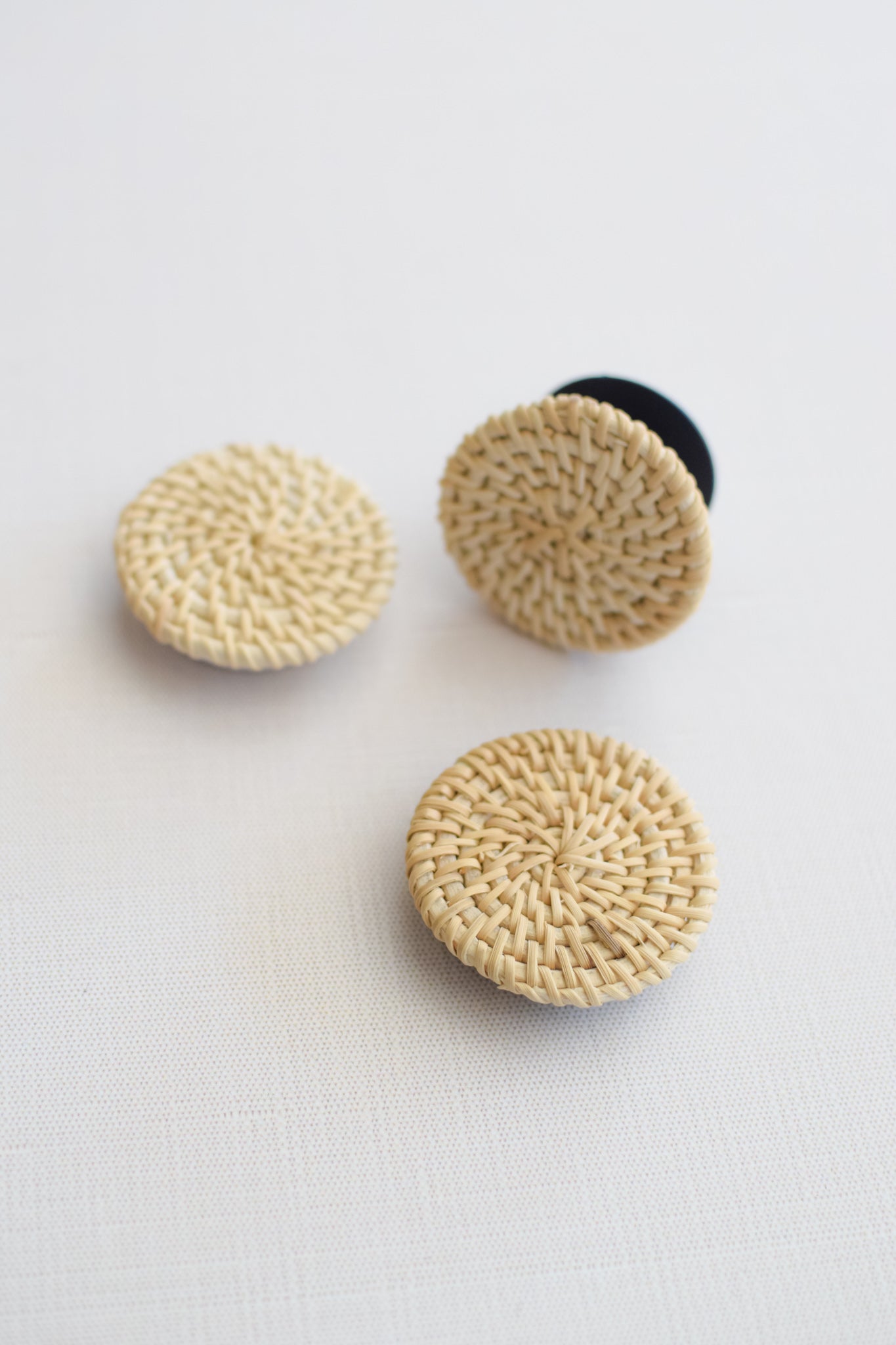 WOVEN POP SOCKET