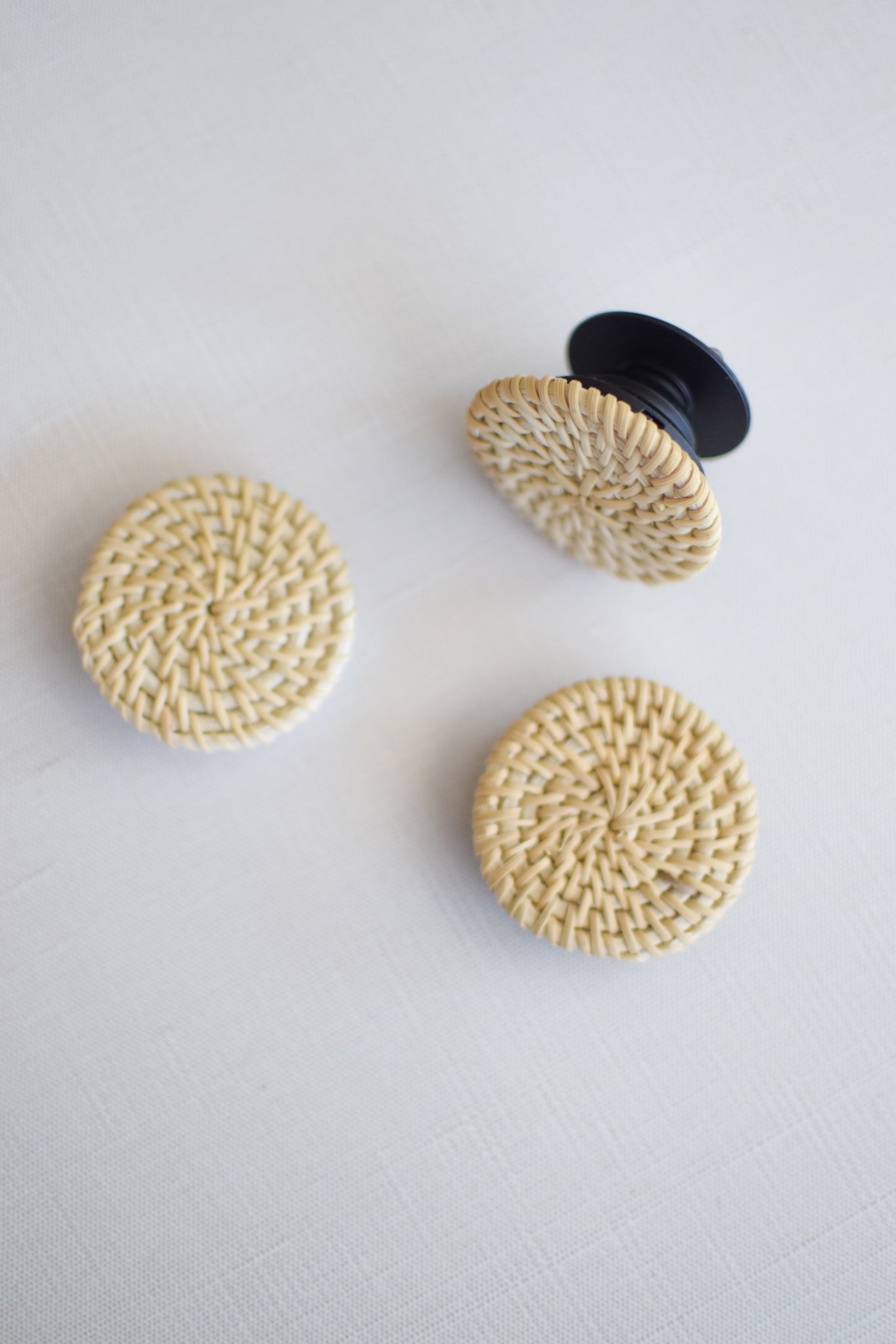 WOVEN POP SOCKET