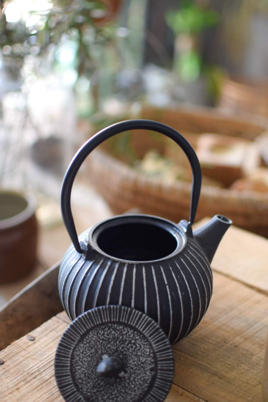 Hendry Iron Tea Pot