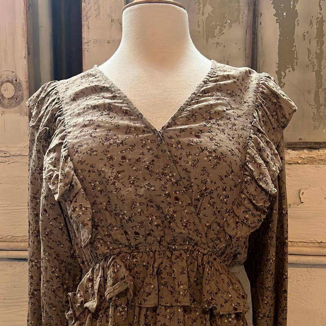 Ruffled Long Sleeve Bloom Top