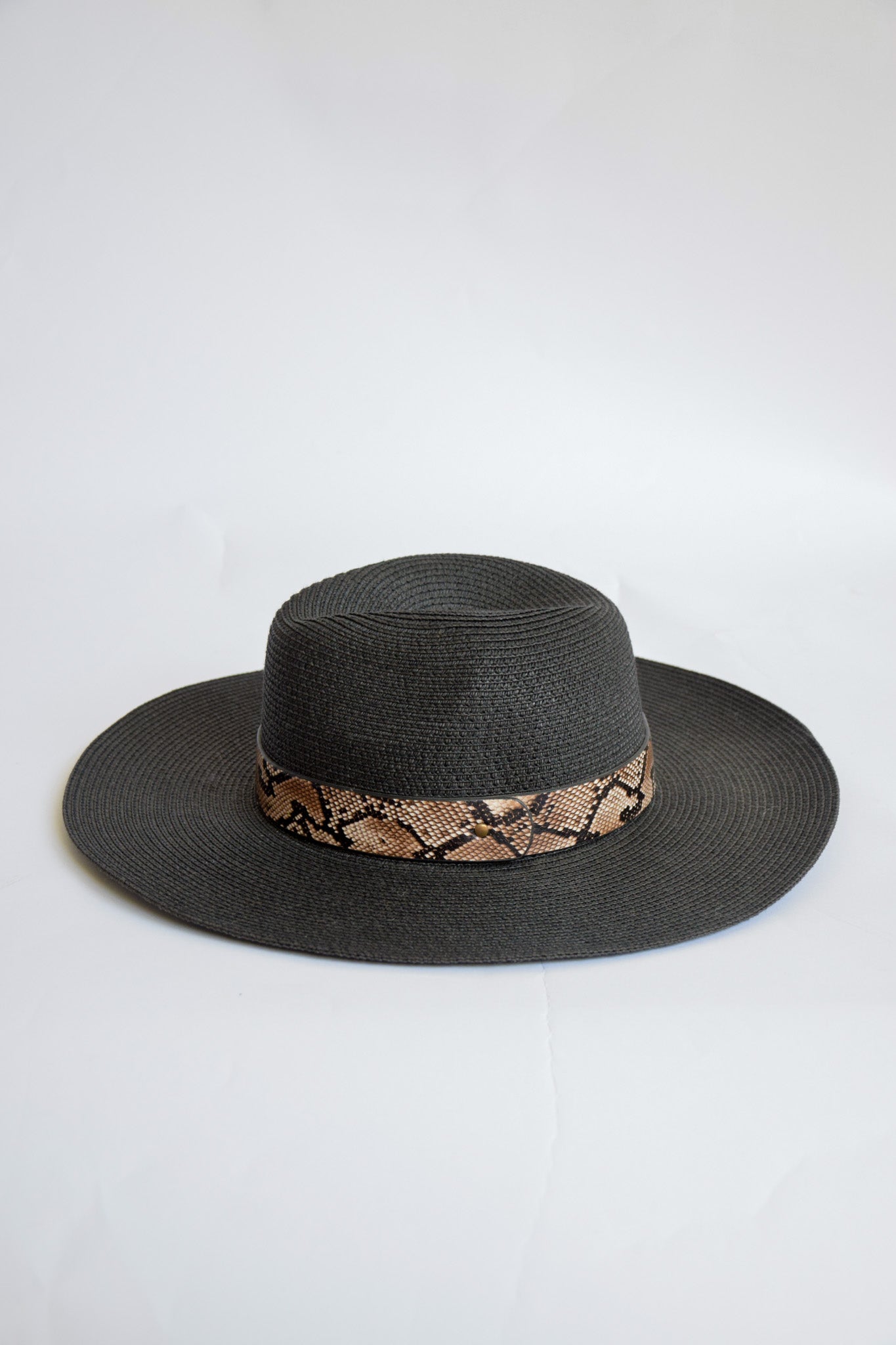 Elaina Snake Textured Black Hat