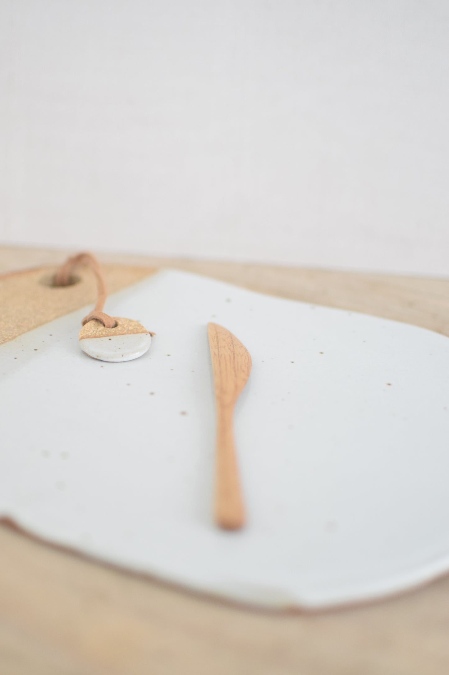 Olive Cheese Plate & Knife