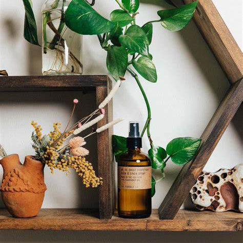 Amber & Moss - 7.75 fl oz Room & Linen Spray