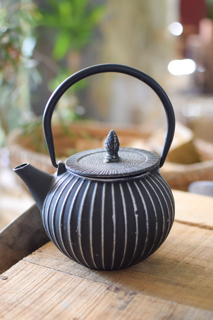 Hendry Iron Tea Pot